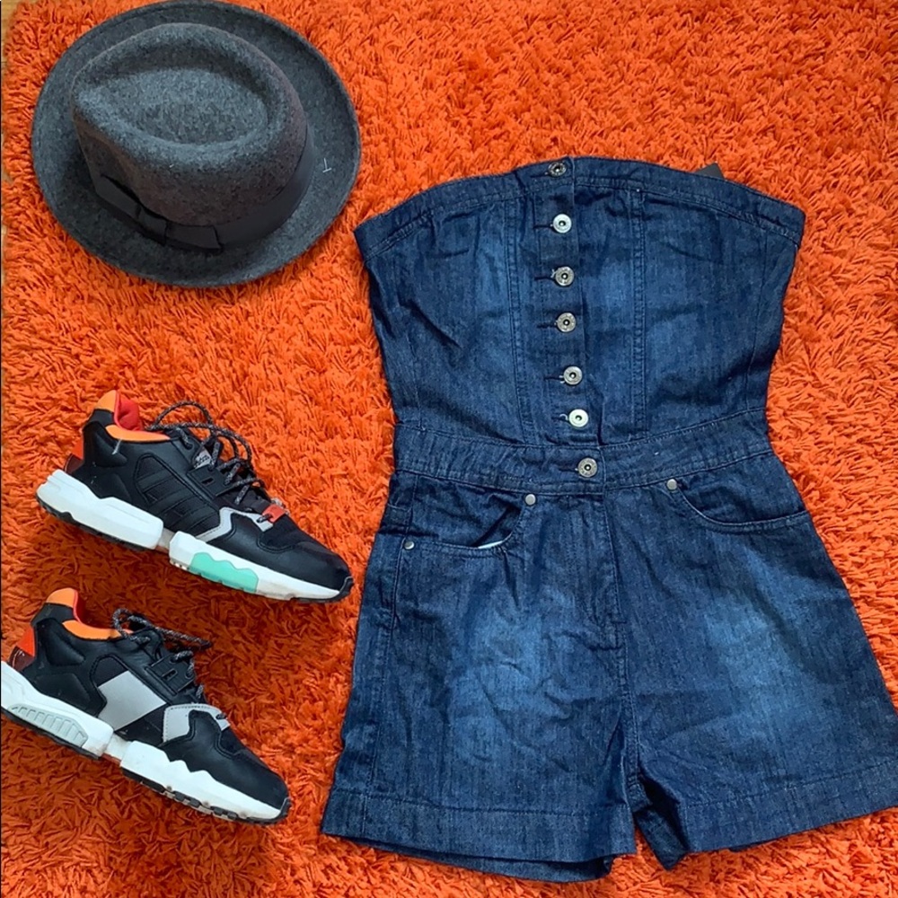 Strapless romper